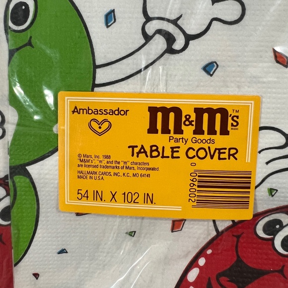 Vintage 1988 M&M’s Tablecloth Collectible Merchandise Paper Tabelcloth - Picture 2 of 4